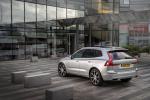Volvo XC60 D4 Inscription 2017 года (UK)